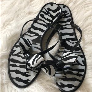 Dizzy jelly flip flops